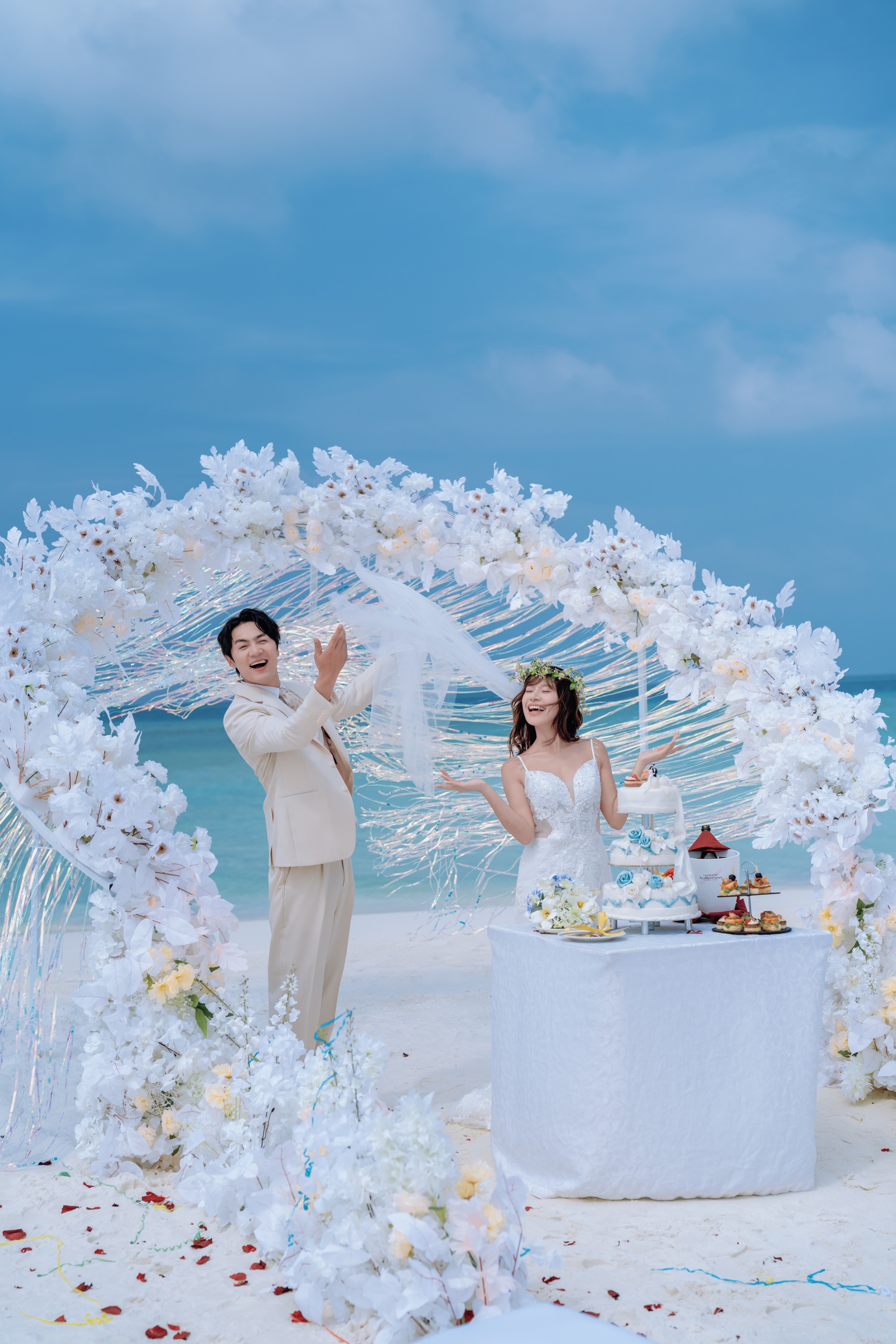 Velavaru_Maldives Beach Wedding_White Setup-1.jpg